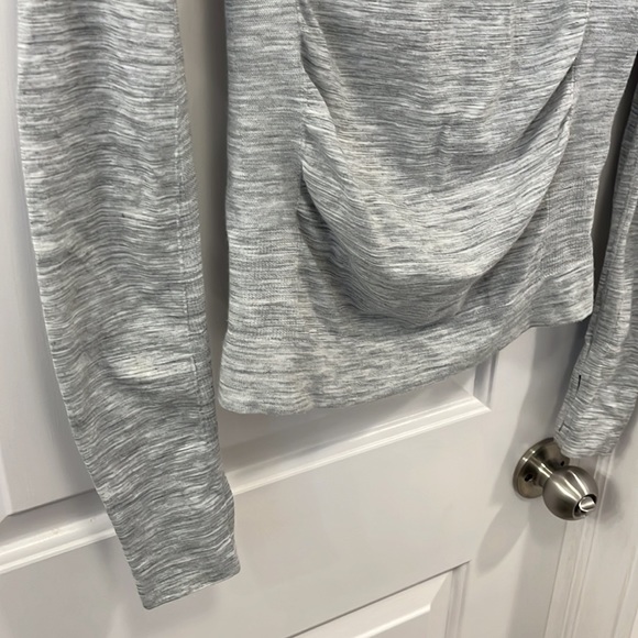 Athleta Foresthill Ascent Long Sleeve Wool Blend Ruched Top Gray Size XS GUC - Picture 15 of 16